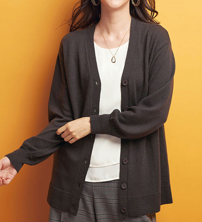 ウール カーディガン レディース 秋冬 日本製 ファインメリノウールVネックカーディガン トップス チャコールグレー ニット 婦人服 ミセス シニア 女性 ファッション 50代 60代 70代 80代 母の日 お母さん シンプル グレー V首 ブイネック 無地 上品　fuji　p23901　p25354 楽天市場】ウール カーディガン レディース 秋冬 日本製 ファイン