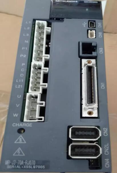 【新品 ★貨物輸送無料 】 MITSUBISHI 三菱電機 MR-J3-70A-RJ070 【6ヶ月引き受ける】