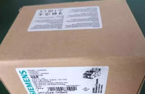 【新品★適当お願いごと書★貨物輸送無料】Siemens ジーメンス 電磁当たること器 24 V dc 3極 3RT2024-1KB40 【６ヶ月引きうける】