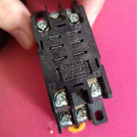 【新品★適当お願いごと書★貨物輸送無料】オムロン 境界線の外側繋ぎ合わせるソケット PTF08A 10個書き割り入 ★6ヶ月引き請ける