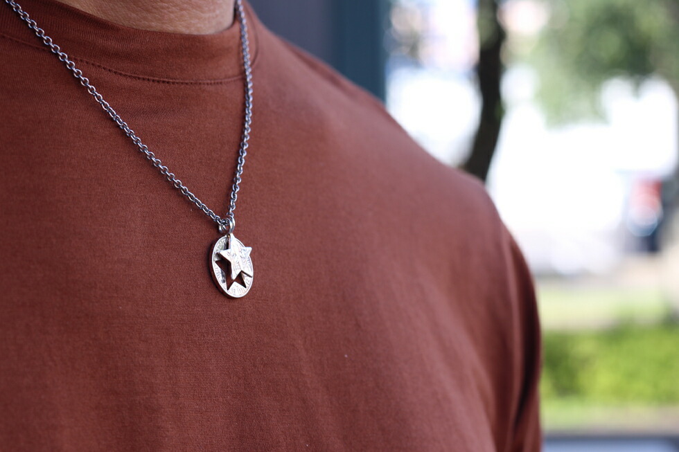 楽天市場 有名デザイナーが手掛けた国産ブランド Amp Japan アンプジャパン カットスターコインネックレス メンズ レディース Hyjks 107 星 10セント 硬貨 シルバー チェーンネックレス 人気ブランドアクセサリー シンプル 日本製 ペア ブランド 芸能人 着用 愛用