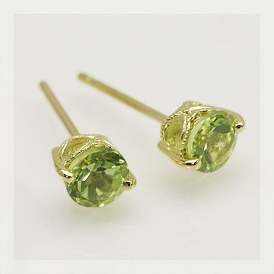 4ミリペリドットピアス ※こちらのピアスは1ペアの金額です 誕生石 8月 PT900 K18 K10対応 ご注文後弊社で金種選択に記載のある金額を加算しご連絡します