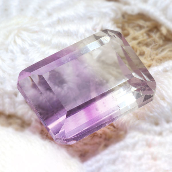【ポイント10倍】 ☆バイカラーフローライト オクタゴン 3.09ct 限定1個 ※こちらのルースを使用してのカスタマイズもお受けできます。　pbn1