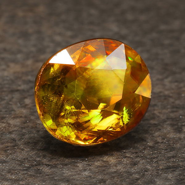 楽天市場】☆カラーチェンジスフェーン 10.81mm 4.94ct 限定1個