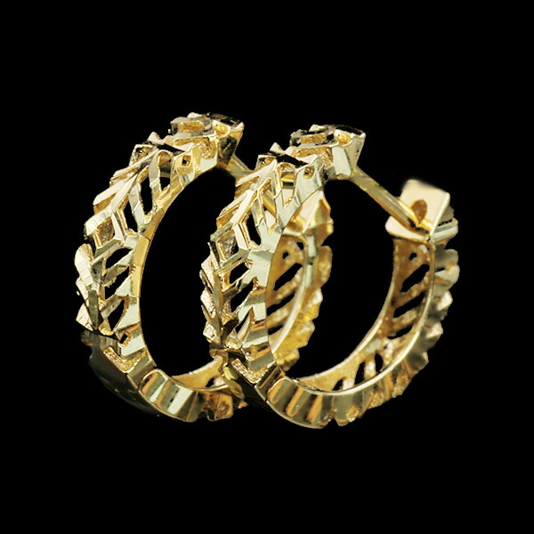 Oro オーロ 透かしリーフ模様 メタル ピアス 1ペア 両耳分 K18 K10対応 K18はご注文後弊社で金種選択に記載のある金額を加算しご連絡します