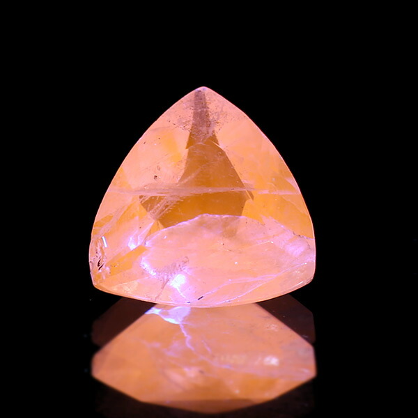 【ポイント10倍】 ☆UV色変化 ハックマナイト トリリアント 0.54ct 限定1個 ※こちらのルースを使用してのカスタマイズもお受けできます。