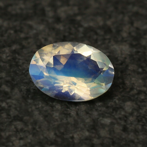☆ロイヤルブルームーンストーン ラブラドライト オーバル 0.66ct 限定1個 ※こちらのルースを使用してのカスタマイズもお受けできます。誕生石6月