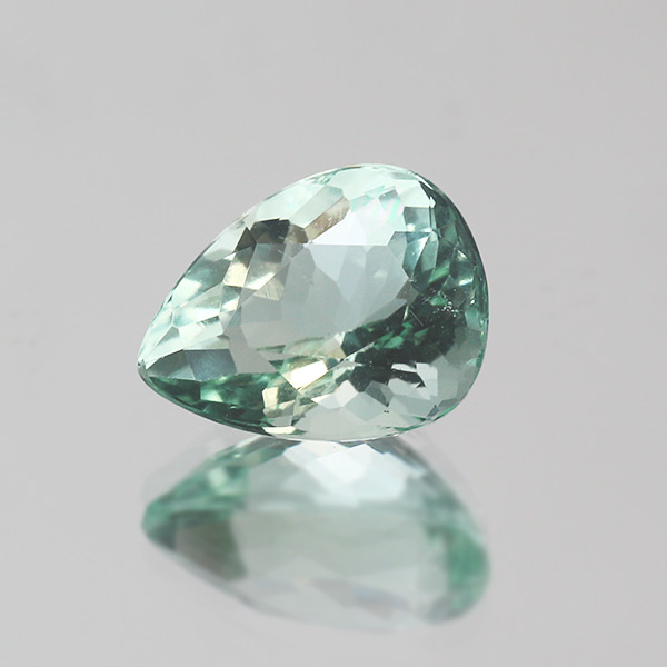 ☆グリーンフローライト ペアシェイプ 3ct 限定1個 ※こちらのルースを使用してのカスタマイズもお受けできます。