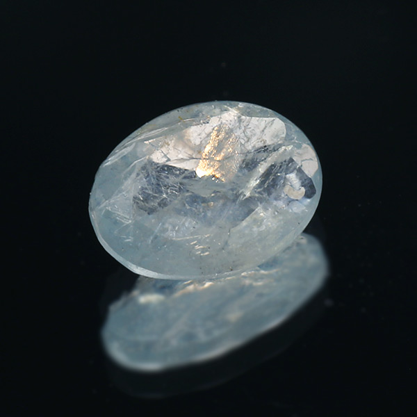【ポイント10倍】 ☆レインボーアクアマリン オーバル 0.88ct 限定1個 ※こちらのルースを使用してのカスタマイズもお受けできます。誕生石3月