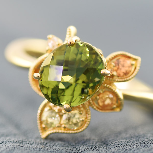 楽天市場 グリーントルマリン カラーサファイア ローズカットダイヤリング 花ひらく時 K18yg 11 サイズ変更承ります 誕生石 4月 9月 10月 ベーネ ベーネ