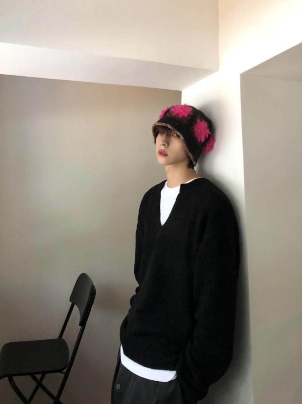 メンズ 編み物ティーシャツ Vのど首 ティーシャツ 羊毛混紡 秋冬 生あたたかい 好いたらしい ゆったり風 年寄りの先だつもの表現スタイル 古典派音楽 心地好い 保温 パステル色の トップス