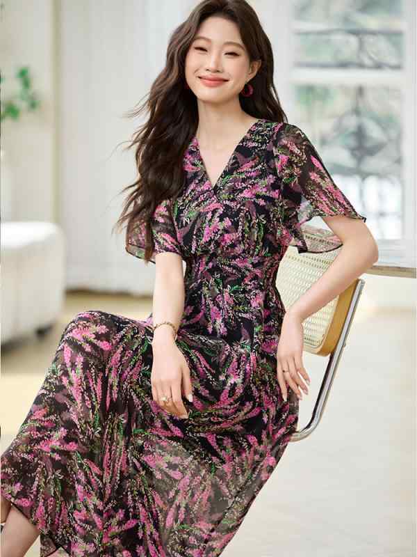 衣装 成人女性用 春夏 度假風 可愛らしい 刷り上げる柄 シフォン ロング御召しもの 収腰 か細い相応う 軽さ 通気性 太陽面爆発影ぼうし 女子らしい表現スタイル 綿織物混 サクラ色系 青み系 緑であること系