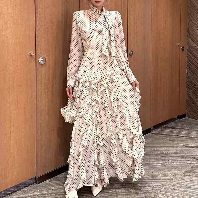 {"result":"ワンピース 女性用 春夏 フレンチスタイル ポルカドット ボディフィット デザイン フリル ロングスリーブ ウエスト系帯 エレガント ロングスカート 軽量 伸縮性 通勤 普段使い 膝下丈 膝丈 ミディ丈 膝丈丈 膝丈丈 膝丈丈 膝丈|ベネフィメントショップ