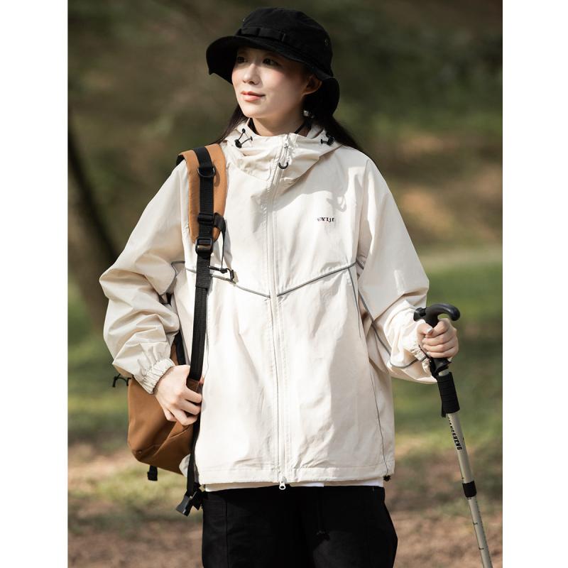 登山ジャケット 男女兼用 フード付き ゆったりシルエット アウトドア キャンプ ハイキング 防風 防水 軽量 伸縮性 通気性｜ベネフィメントショップ