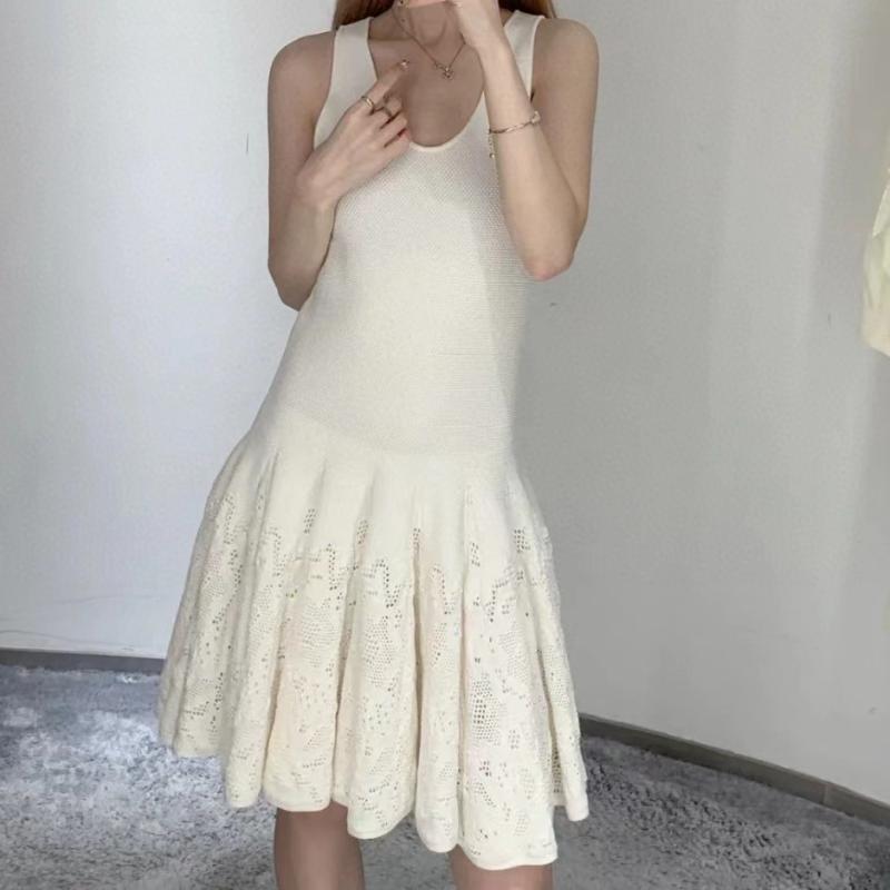 ワンピース レディース 春夏 ノースリーブ レース 切り替え ニット フレア ミニ丈 膝上丈 綿混 コットン素材 フランス風 フレンチガーリー ナチュラル かわいい きれいめ 通勤用 普段使い デート用 お出かけ用 軽量 通気性 柔らかい 伸縮性 体系カ｜ベネフィメントショップ