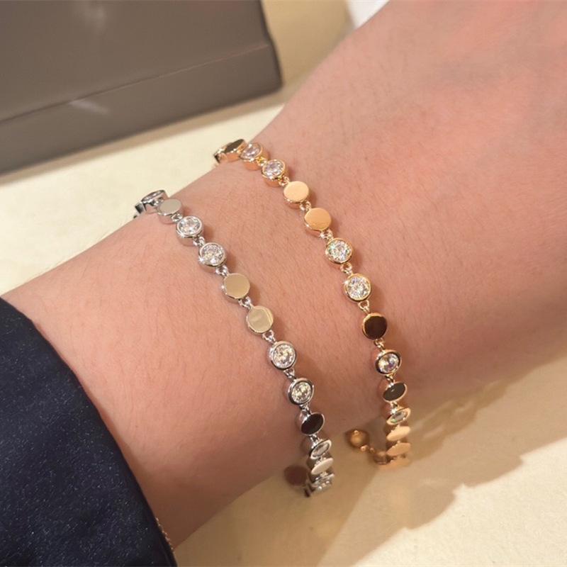 ブレスレット レディース 指環 シルバー 925 銀 スターリングシルバー 丸玉 ラウンドビーズ ダイヤカット ジルコニア キラキラ おしゃれ シンプル 上品 華奢 繊細 洗練 軽い 軽量 重ね付け アクセサリー ジュエリー 手元 お洒落 腕輪 普段使い|ベネフィメントショップ