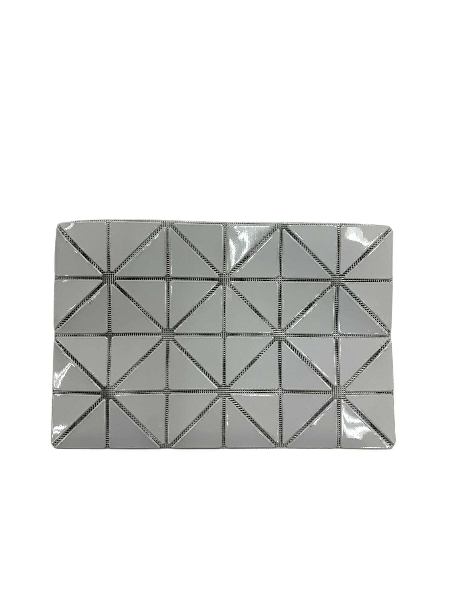 バオバオイッセイミヤケ LUCENT ONE-TONE Pouch BB56AG625 グレー【中古】 IT4Y03B9SJ30|ビープライス