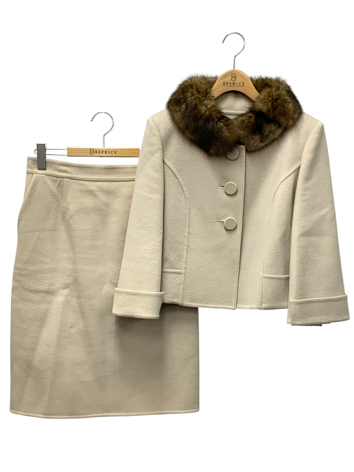 フォクシーブティック 29422 スコート背広 42 ベージュ ロシアンセーブル カシミヤ【中古】 ITHWIAYU25ES