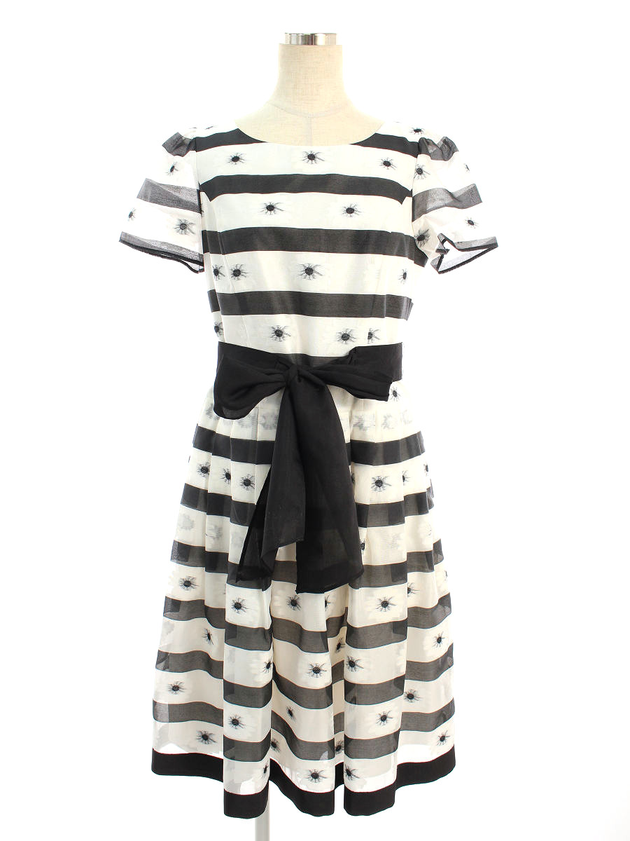 公式店舗 エムズグレイシー ワンピース ボーダー フラワーモチーフ ボーダー 半袖 38 Aランク 中古 Tn0517 ブランドショップ ビープライス アウトレット送料無料 Crystalchemical Com Ec