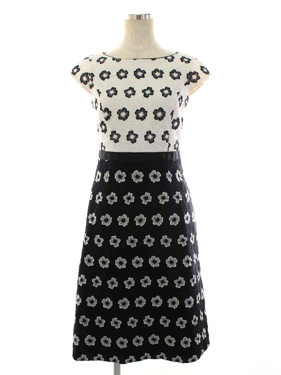 数量は多 バイカラー ノースリーブ トッカ 0 ワンピース 中古 Tn2109レディースファッション 花柄 フラワーモチーフ ワンピース トッカ 0 ワンピース Aランク Tn2109 最安価格即納