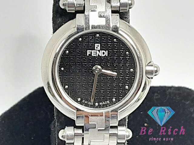 フェンディ ブラックダイヤルウォッチ 320L Fendi Orologi 320L Vintage Ladies Watch Black Dial in Gold