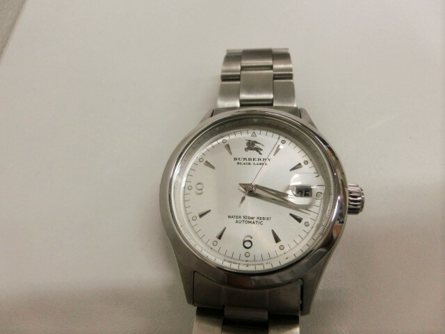 楽天市場 美品 バーバリー メンズ ウォッチ 10 5004 デイト 腕時計 Ss シルバー文字盤 ブラックレーベル 自動巻き 中古 送料無料 Mk3 Berich 楽天市場支店