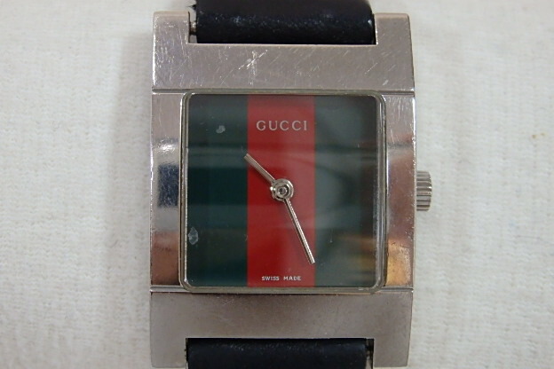 楽天市場 グッチ Gucci レディース 腕時計 7700l スクエア グリーン レッド 緑 赤 文字盤 Ss レザー ファッション ウォッチ 時計 メンズ レディース 中古 送料無料 Bt1057 Berich 楽天市場支店