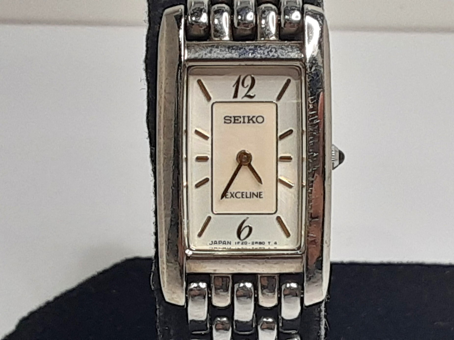 【abc】電池交換込⭐︎ セイコー エクセリーヌ ダイヤ2P 美品【電池交換済】 SEIKO セイコー EXCELINE エクセリーヌ 2P