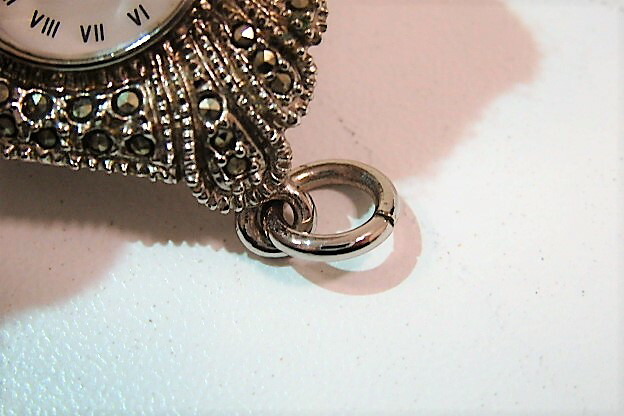 楽天市場 ポーラ Pola Cellesthe 28 レディース 時計 フェイスのみ ペンダント ウォッチ アンティーク調 白 文字盤 シルバー Ss ネックレス ペンダント アクセサリー アナログ クォーツ ファッション ウォッチ 時計 婦人 中古 送料無料 Ht19 Berich 楽天市場支店