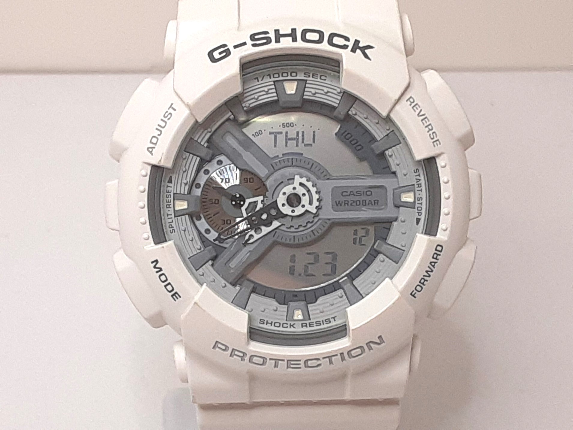 カシオ CASIO G-SHOCK メンズ 腕時計 GA-110C グレー ホワイト 白 樹脂 ブレス デジタル アナログ クォーツ QZ ウォッチ Gショック ジーショック  【中古】【送料無料】ht6207