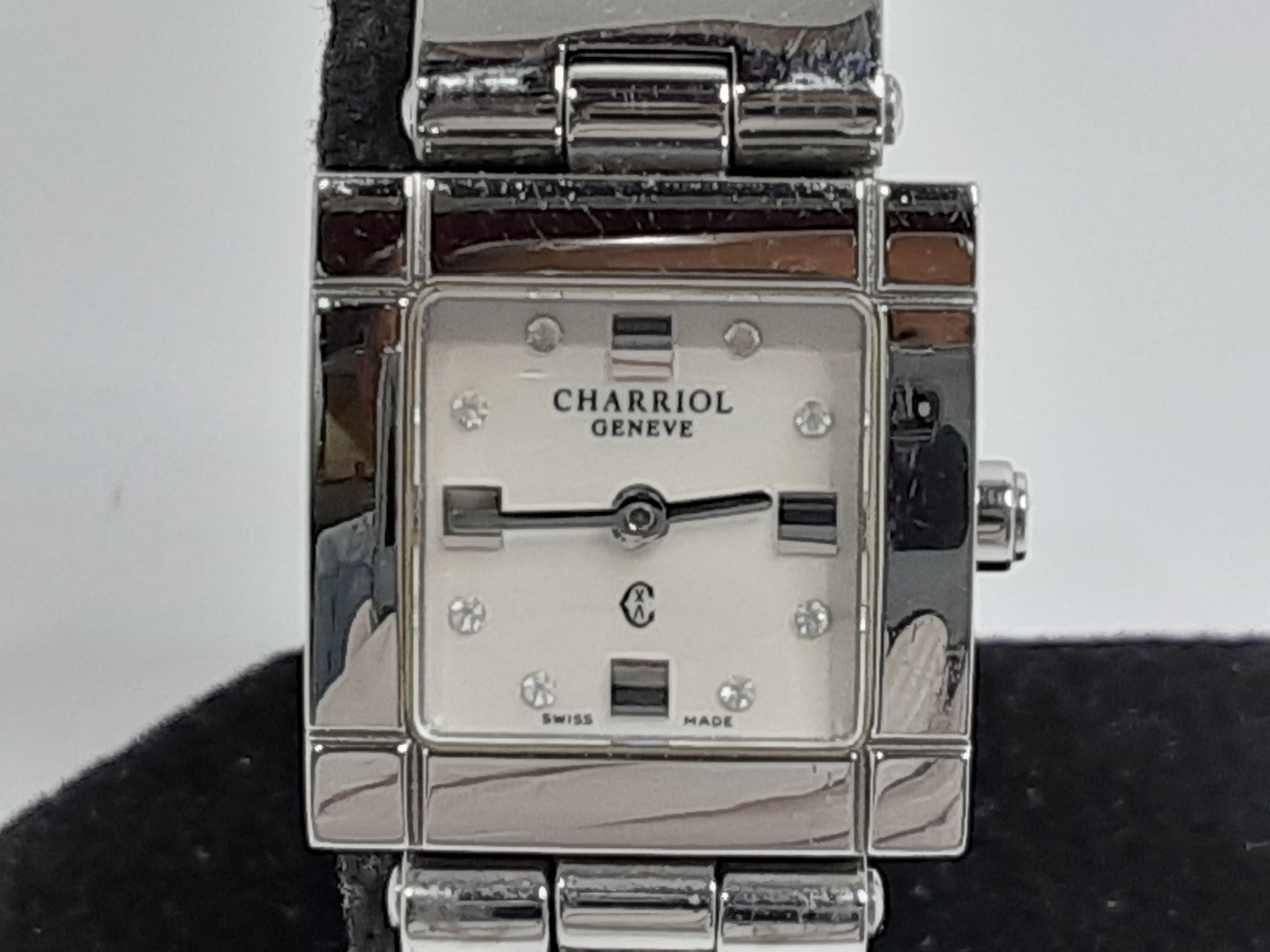 シャリオール CHARRIOL ケルティック レディース 腕時計 デイト CES.71.172 スクエア 白 ホワイト シェル シルバー SS ブレス アナログ クォーツ QZ ウォッチ CELTIC 【中古】【送料無料】 ht5374｜BeRich 支店