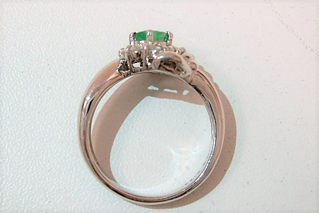 【楽天市場】Pt900 プラチナ エメラルド ダイヤモンド デザイン リング 指輪 12号 0.34ct メレ ダイヤ 0.30ct