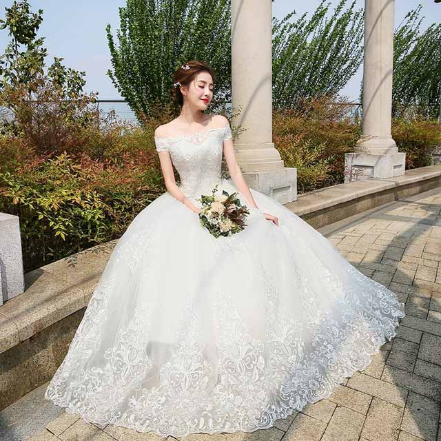 ウェディングドレス オフショルダー ボートネック ブライダルドレス Aライン 結婚式 花嫁ドレス 刺繍 白 ホワイトドレス 二次会ドレス 披露宴 海外挙式 ロングドレス ウェディングドレス 編み上げ 送料無料