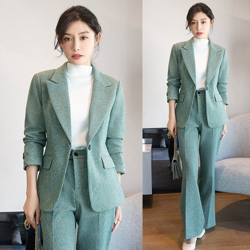 美品希少 現HYKE (旧green)レディースパンツスーツ セットアップ 美品希少 現HYKE (旧green)レディースパンツスーツ 人気アイテム