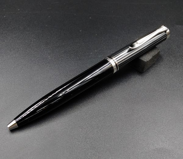 Pelikan 伽藍鳥 スーベレーン K605 しろがね色刈り込み Black stripe 黒いこと縞模様 ボールペン