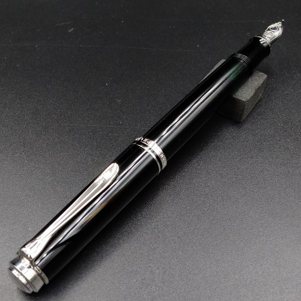 Pelikan ペリカン スーベレーン M405 ブラック Black ロジウムプレート14金ペン先 万年筆｜筆記具＆喫煙具のベストプライス