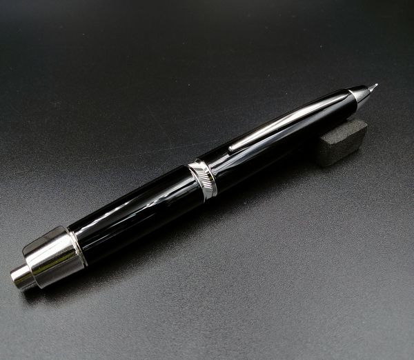 PILOT パイロット Capless キャップレスLS ラグジュアリーブラック FCLS-35SR-LXB ノック＆ツイスト式万年筆