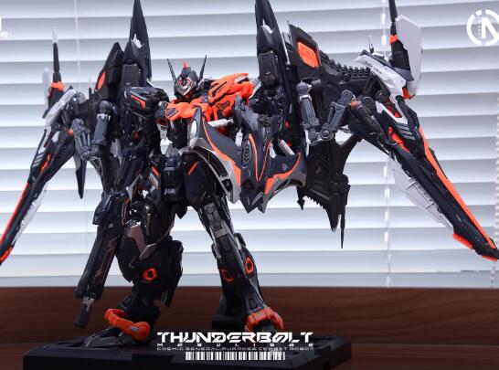 无限新星 INERA 1/100 THB-03M 雷霆?魔? プラモデル