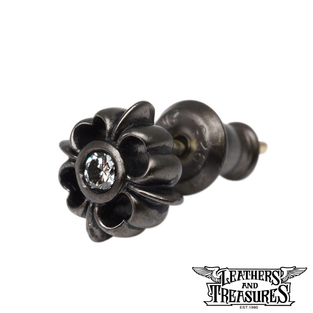 レザーズ アンド トレジャーズ メンズ アクセサリー イヤリング 片耳用 シルバー LEATHERS AND TREASURES - ポープズストーンクロスイヤリング w ダイヤモンド ブラックカスタム