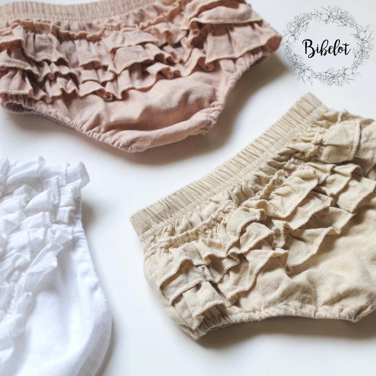 ブルマ ベビー 女の子 赤ちゃん フリル 新生児 パンツ おしゃれ かわいい 可愛い フリルパンツ ベビー服 キッズ 子供服 子ども服 こども服 コットンリネン ナチュラル シンプル デザイン ギフト プレゼント 贈り物 吸水 速乾 天然素材 ハーフバースデー ブルマ ベビー 女の子 赤ちゃん フリル 新生児 パンツ おしゃれ かわいい 可愛い フリルパンツ ベビー服 キッズ 子供服 子ども服 こども服 コットンリネン ナチュラル シンプル デザイン ギフト プレゼント 贈り物 吸水 速乾 天然素材 ハーフバースデー