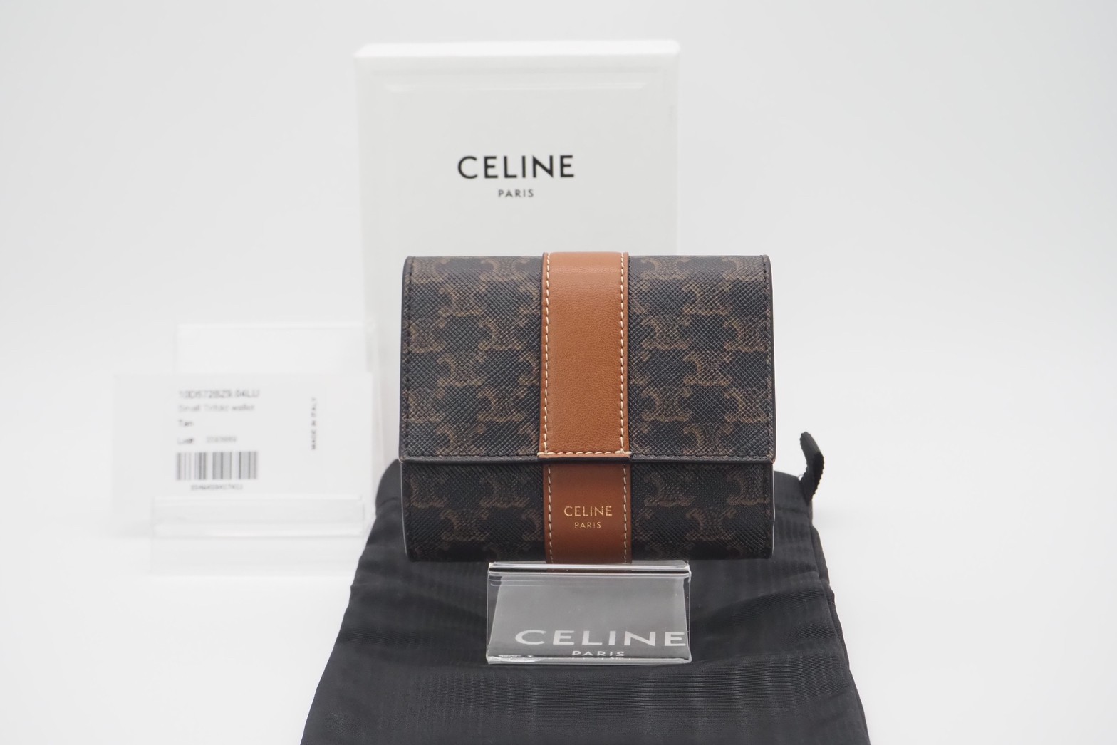 CELINE 二つ折り財布 C-2417 | anubanssk.ac.th