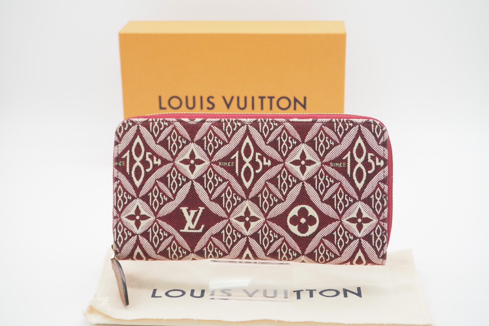 【楽天市場】☆安心の3大保証☆ ABランク ≪LOUIS VUITTON ルイ ヴィトン/ラウンドファスナー長財布≫ M69994 ジッピー