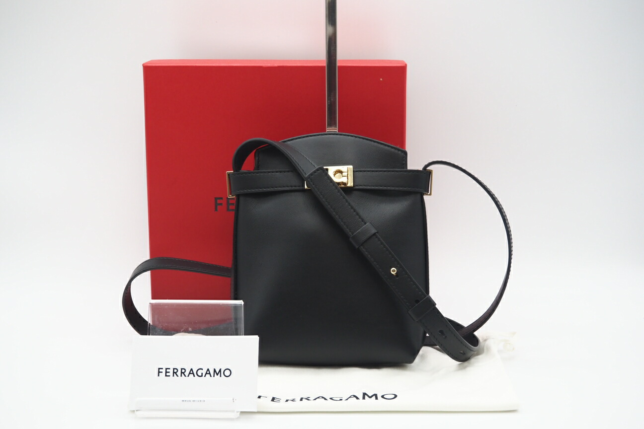 Ferragamo フェラガモ ショルダーバッグ 22 0381 755402 FERRAGAMO Ferragamo フェラガモ ショルダーバッグ レディース