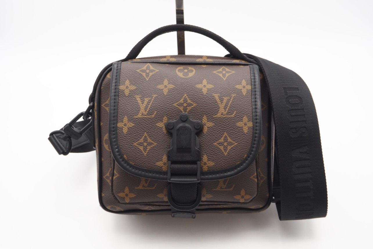 楽天市場】ルイヴィトン【LOUIS VUITTON 】 M21812 / クルーザー