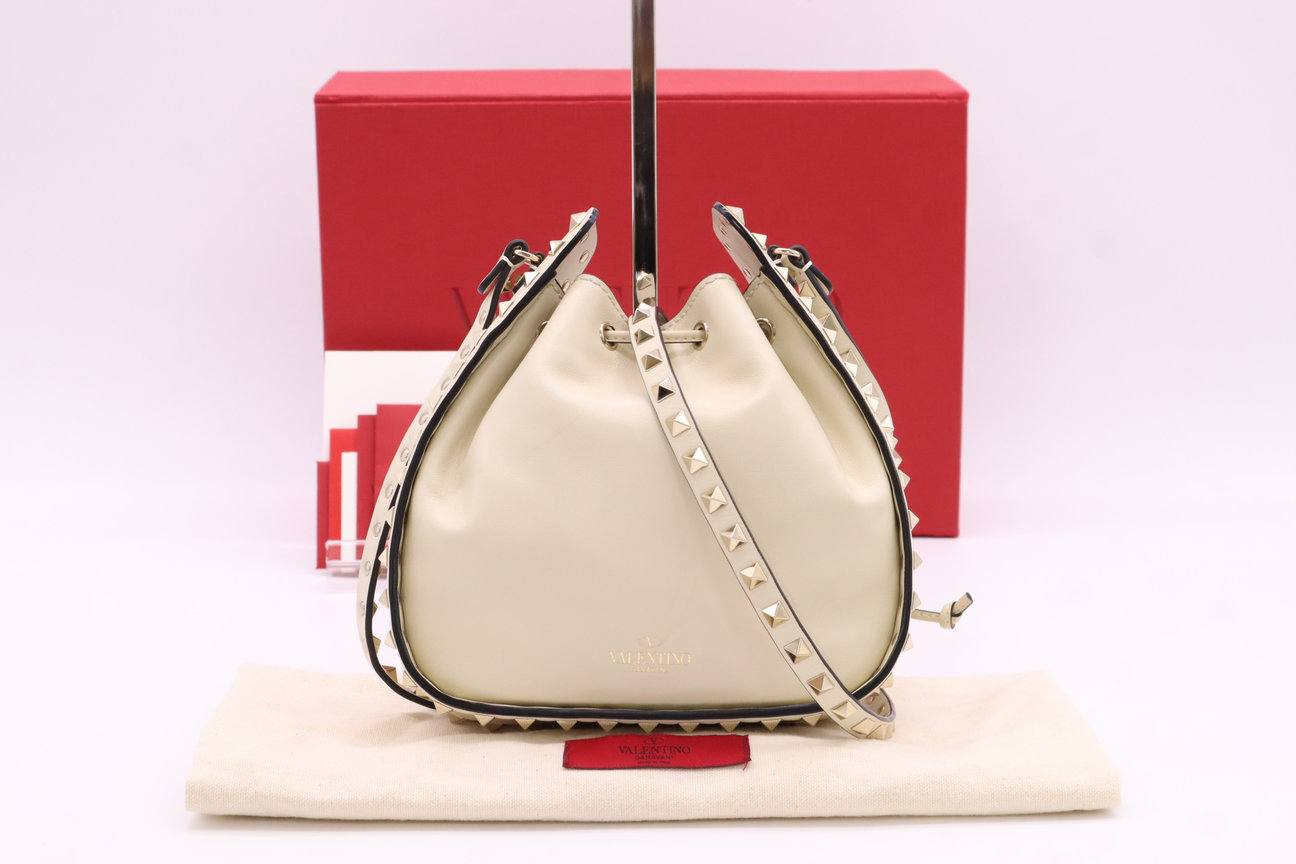 極美品RED VALENTINO ラフィア 2WAY ハンドショルダーバッグ 楽天市場】ヴァレンティノ VALENTINO（2way・3wayバッグ