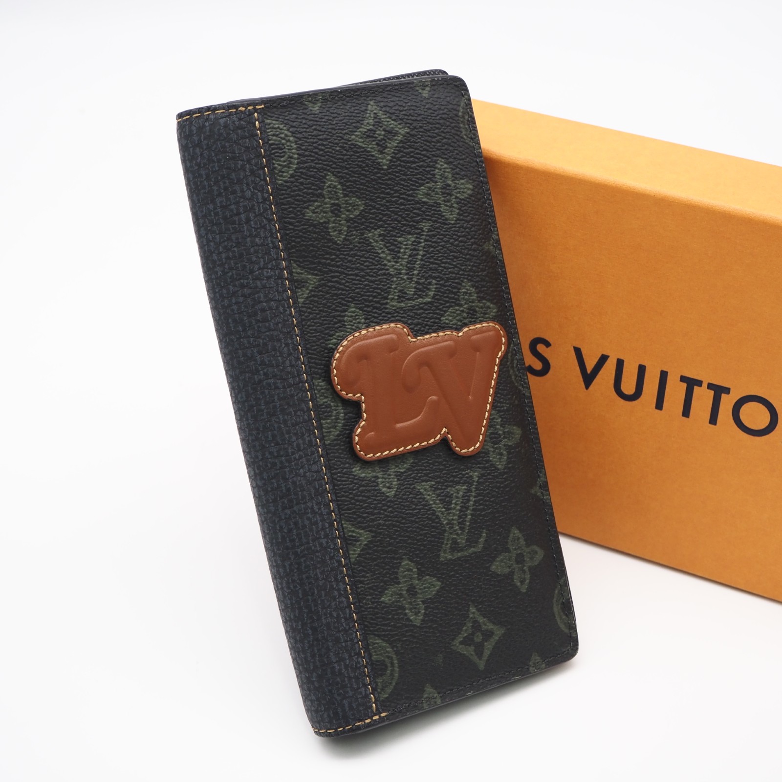 ★3日以内返品可★ 美品 LOUIS VUITTON ルイ・ヴィトン モノグラム ポルトフォイユ ブラザ NM LV 不良化 寄せ合わせ うす暗い緑であること M81807 長紙入れ 米国海軍 緑であること 赤銅色 上塗り帆布 なめし革 メンズ【中古】