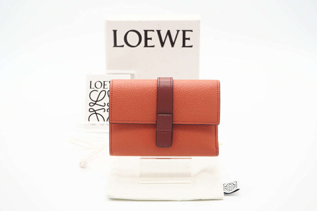 ★3日以内返品可★ 美品 LOEWE ロエベ ソフトグレインカーフ スモール バーティカル ウォレット C660S86X01 三つ折り紙入れ オレンジ色 カーフレザー レディース【中古】