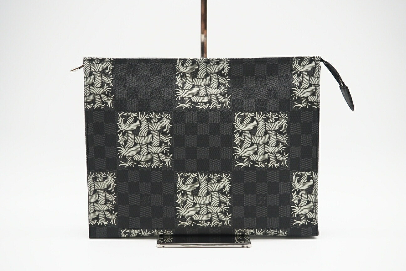 ★3日以内返品可★ 美品 LOUIS VUITTON ルイ・ヴィトン グラフィット ポシェット ヴォワヤージュ クリストファーネメス N61234 クラッチバッグ グレー ホワイト コーティングキャンバス メンズ【中古】