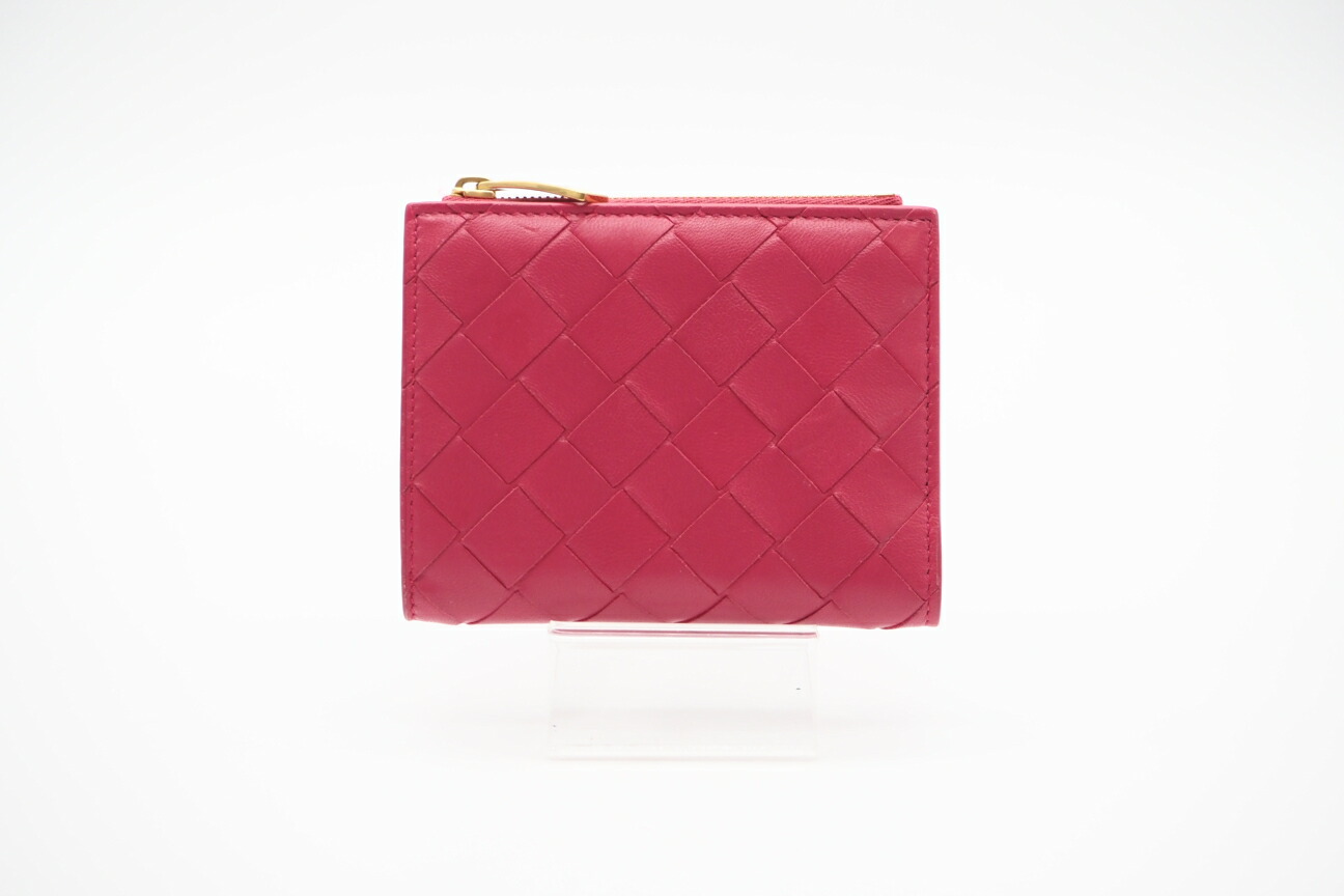 ★3日以内返品可★ 美品 BOTTEGAVENETA ボッテガヴェネタ イントレチャート中 レザー 二つ折りウォレット 608059 二つ折り財布 ピンク レザー レディース【中古】