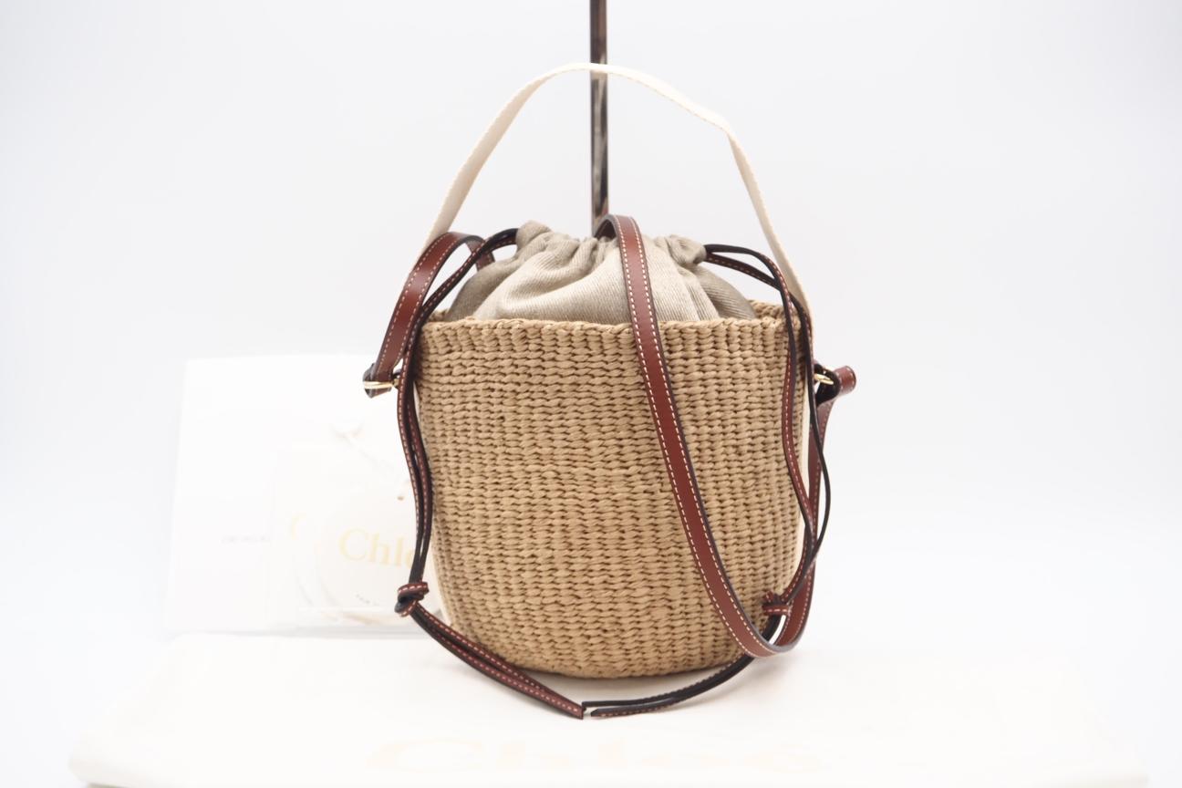 ★3日以内返品可★ 極美品 Chloe クロエ フェアトレードペーパー製 Woodyスモールバスケット White CHC22SS381G55101 2wayハンドバッグ ベージュ ブラウン キャンバス カーフレザー レディース【中古】